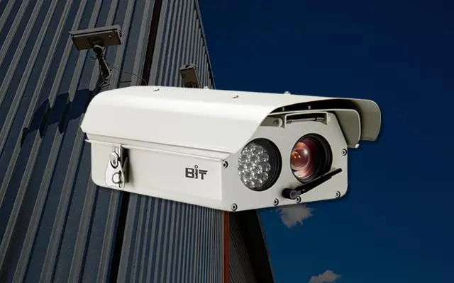 غلاف الكاميرا وضميمتها